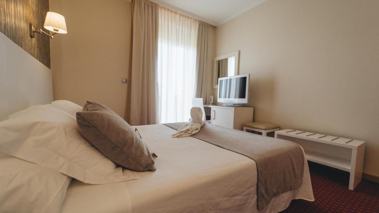 Peregrina Hotel Sanxenxo Bagian luar foto