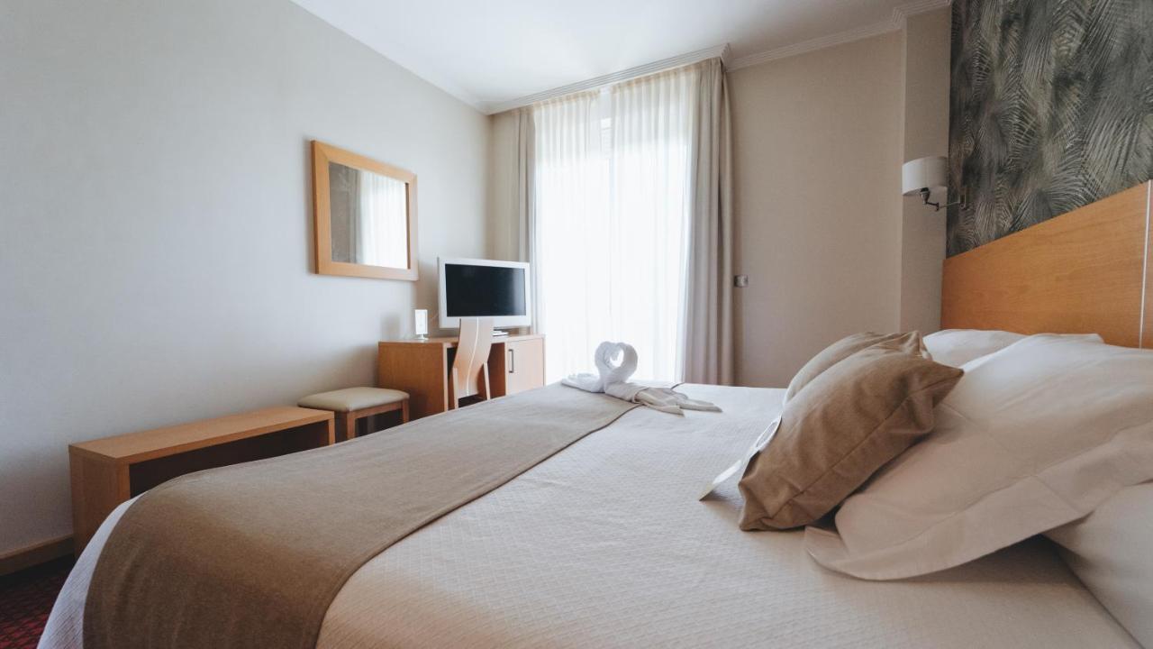 Peregrina Hotel Sanxenxo Bagian luar foto
